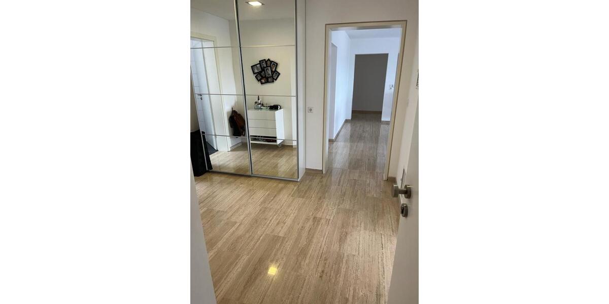 Erdgeschoßwohnung Neckartenzlingen - 5 Zimmer, 168 m&sup2;, 1.950&euro; | Angebot:25721130