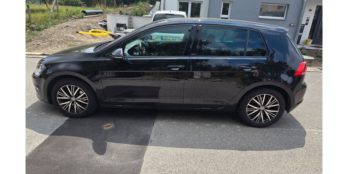 VW Golf 99.890 km 12.900 &euro; Reutlingen 72762