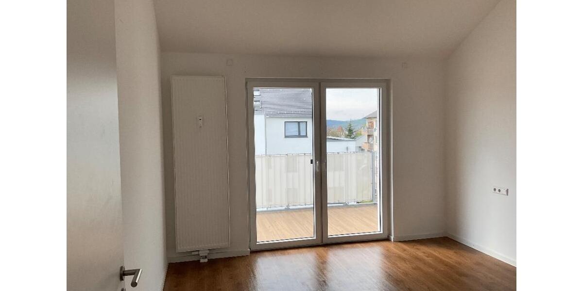 Dachgeschoßwohnung Esslingen am Neckar Oberesslingen - 3 Zimmer, 87 m&sup2;, 1.249&euro; | Angebot:25882996