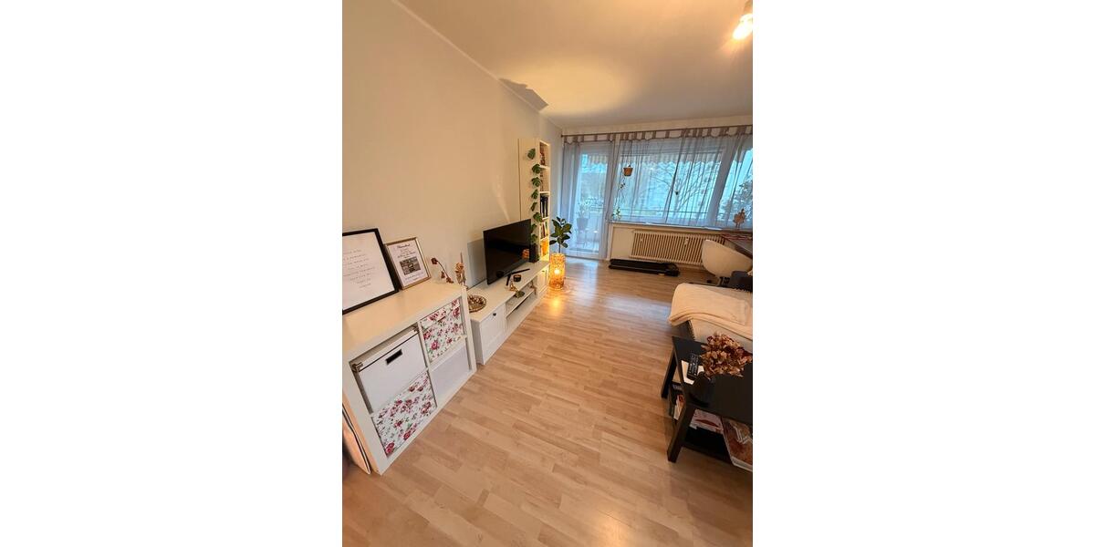 Hochparterre Sindelfingen Sindelfingen (Stadt) - 2 Zimmer, 65 m&sup2;, 1.100&euro; | Angebot:26024506
