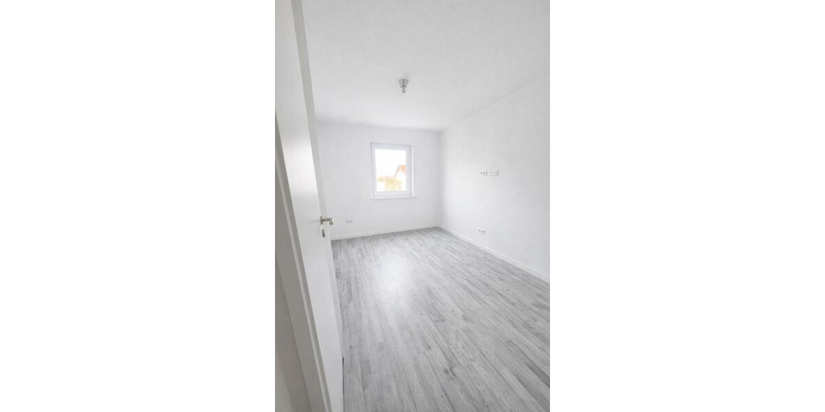 Etagenwohnung Esslingen am Neckar Pliensauvorstadt - 3 Zimmer, 20 m&sup2;, 1.350&euro; | Angebot:26019857