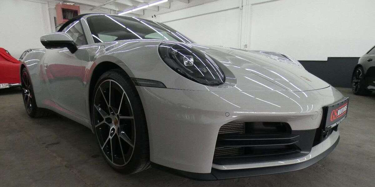 Porsche 911 8.300 km 134.899 &euro; Metzingen 72555