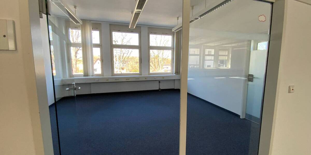 Gewerbeobjekt Sindelfingen Mitte - 7 Zimmer, 5.200&euro; | Angebot:25704219