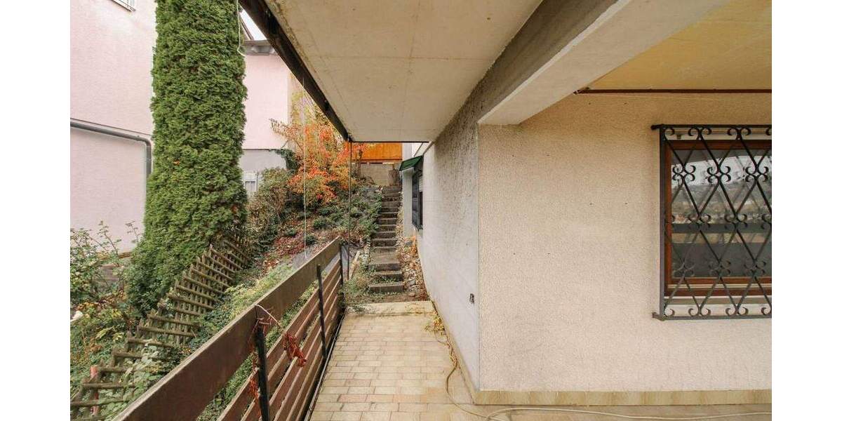 Einfamilienhaus Pfullingen - 7 Zimmer, 649.000&euro; | Angebot:25711222
