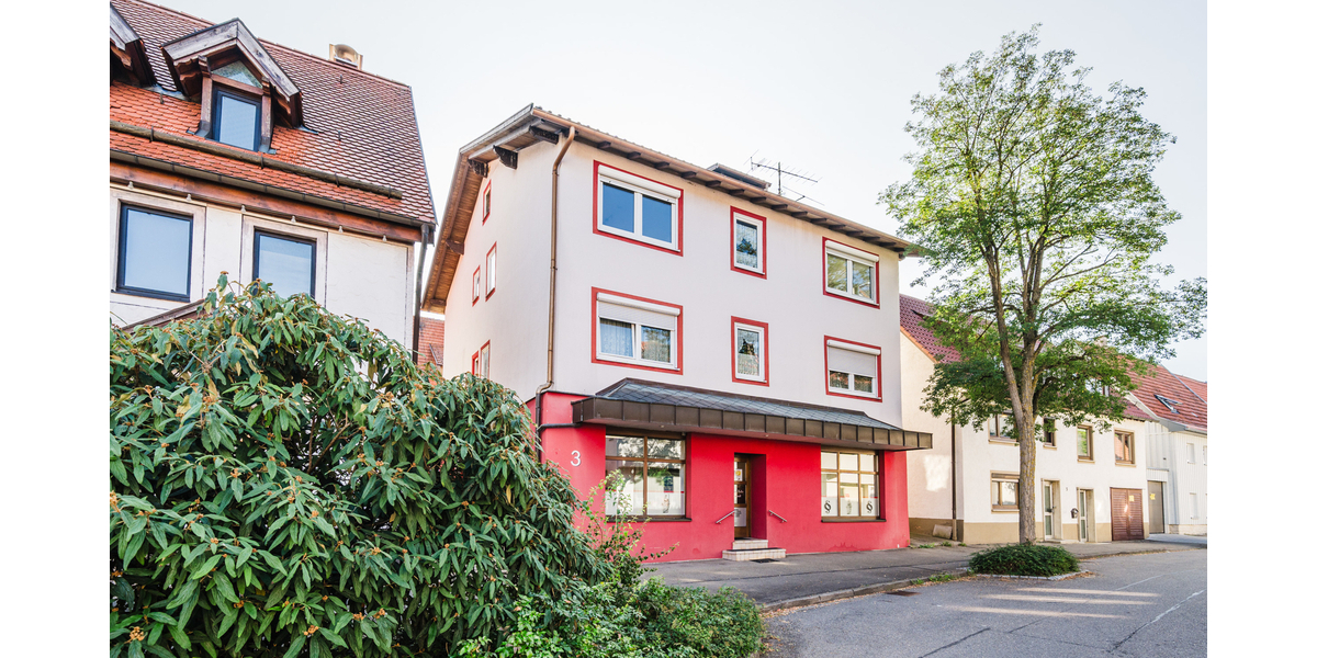 Wohn- und Geschäftshaus in der Münsinger Innenstadt - 3 Wohnungen und 1 Gewerbeeinheit - Wohn- & Geschäftshaus Münsingen | Angebot:18220329