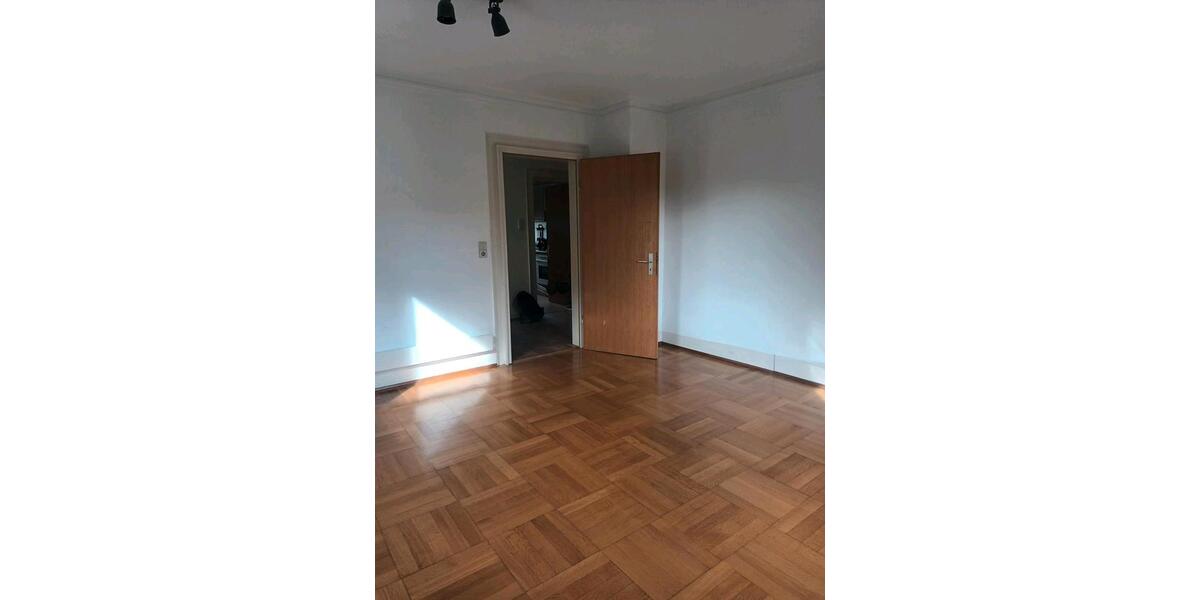 Etagenwohnung Rottenburg am Neckar - 3 Zimmer, 18 m&sup2;, 260&euro; | Angebot:27584042