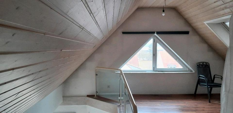 Dachgeschoßwohnung Ehningen - 3 Zimmer, 83 m&sup2;, 375.000&euro; | Angebot:25308752