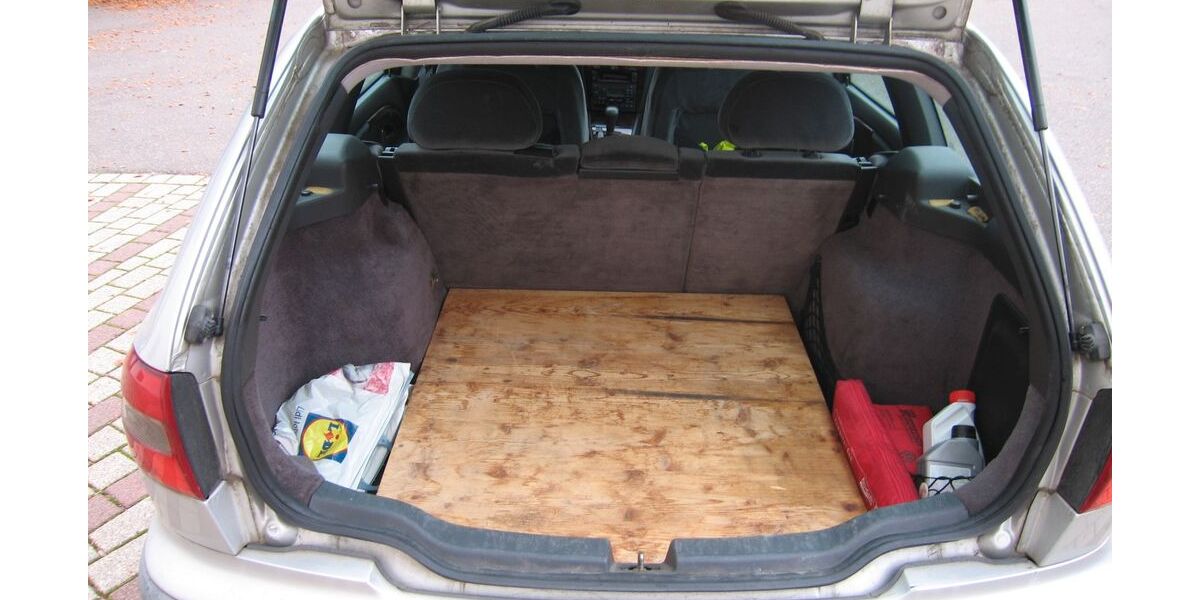 Volvo V40 327.123 km 1.400 &euro; Eningen 72800