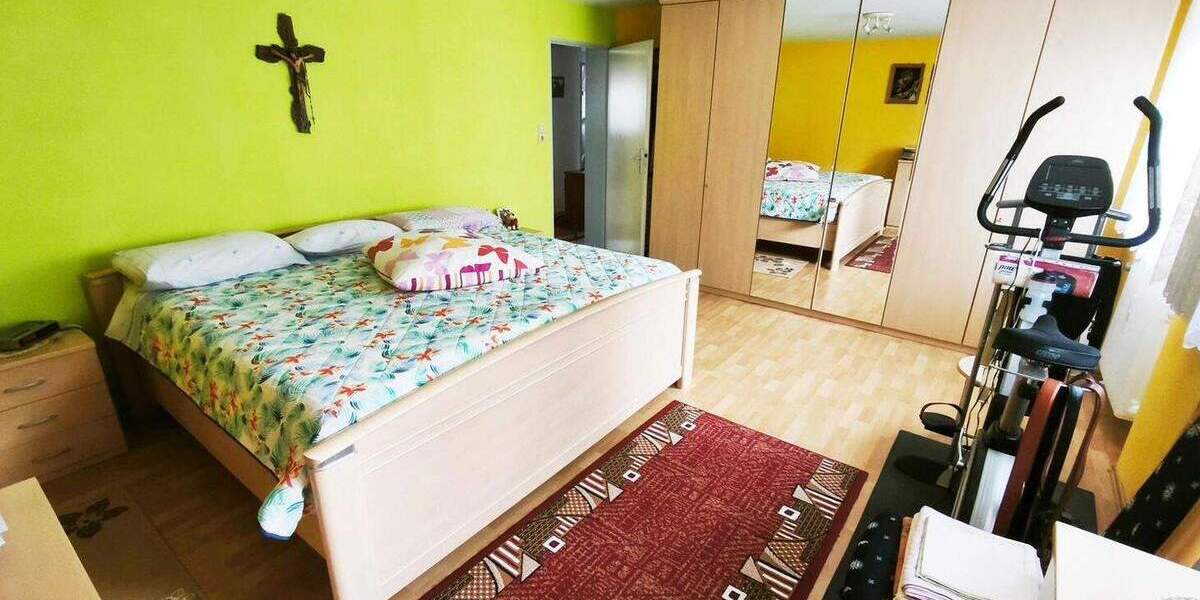 Etagenwohnung Herrenberg - 4 Zimmer, 104 m&sup2;, 319.000&euro; | Angebot:25746450