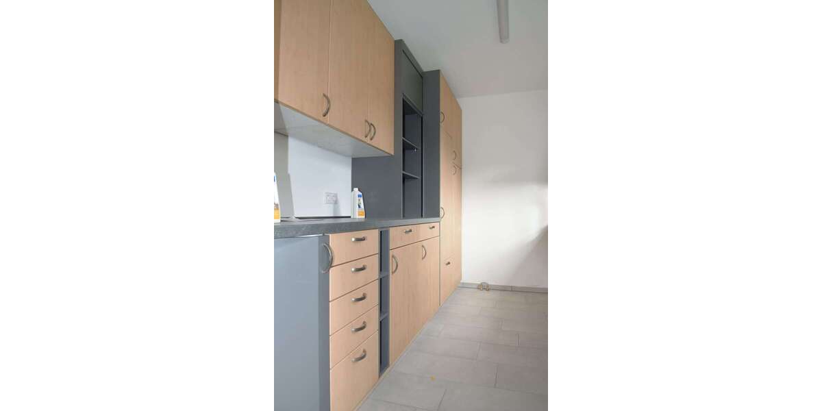 Etagenwohnung Sindelfingen Sindelfingen (Stadt) - 4.5 Zimmer, 102 m&sup2;, 1.300&euro; | Angebot:25972221