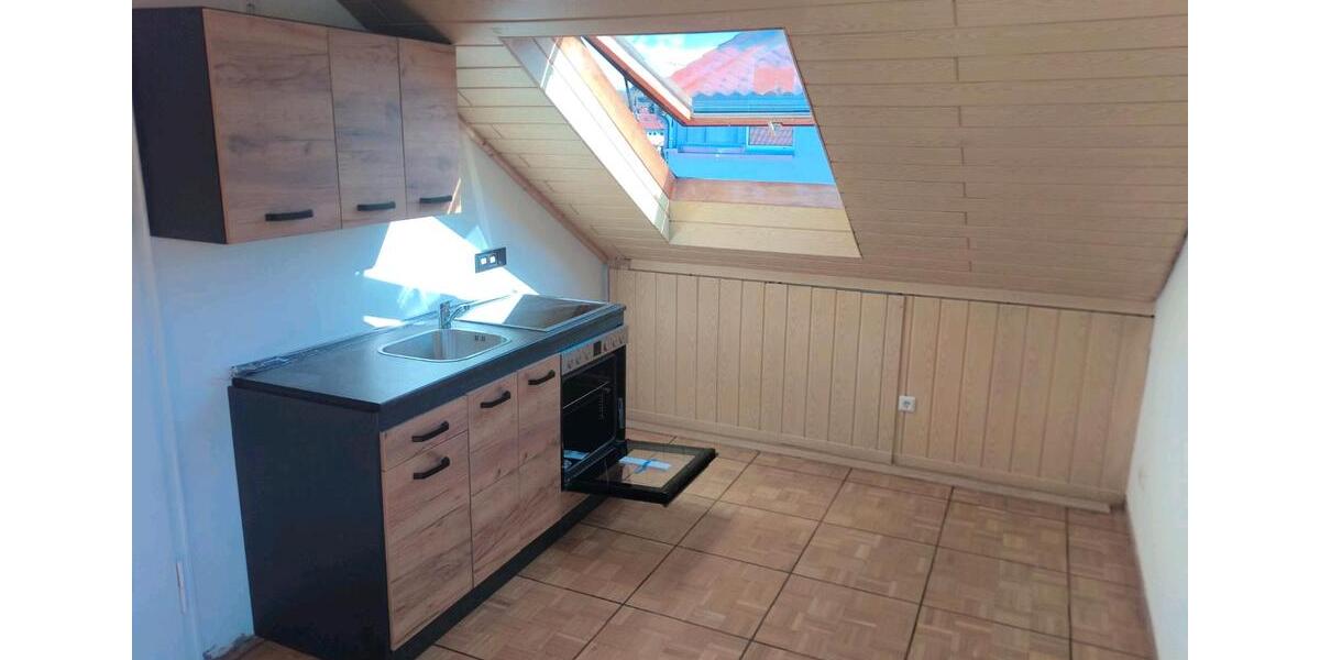 Dachgeschoßwohnung Esslingen am Neckar Pliensauvorstadt - 2.5 Zimmer, 44 m&sup2;, 840&euro; | Angebot:25839383