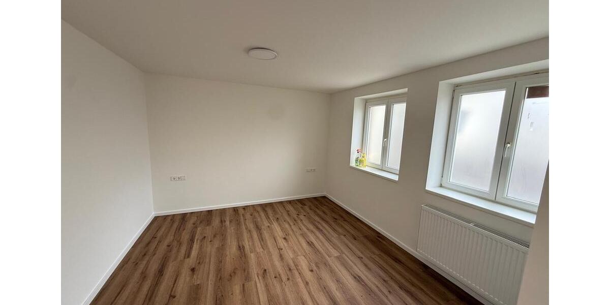Erdgeschoßwohnung Nürtingen - 3 Zimmer, 64 m&sup2;, 1.095&euro; | Angebot:25302876