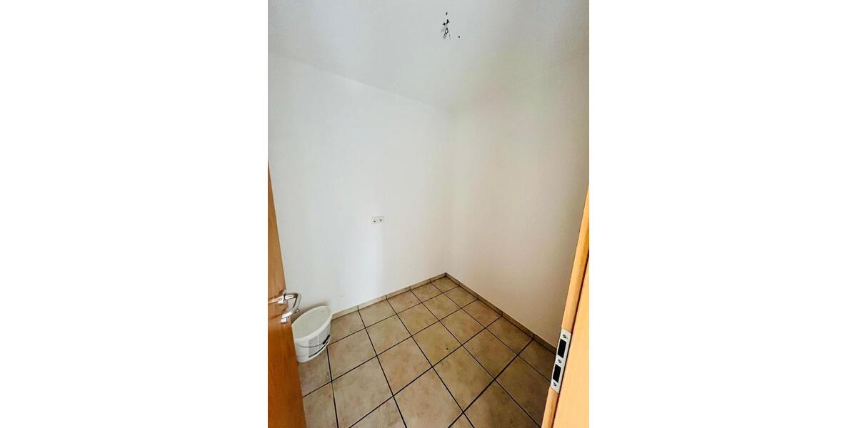 Etagenwohnung Bissingen an der Teck - 4 Zimmer, 99 m&sup2;, 1.060&euro; | Angebot:24817765