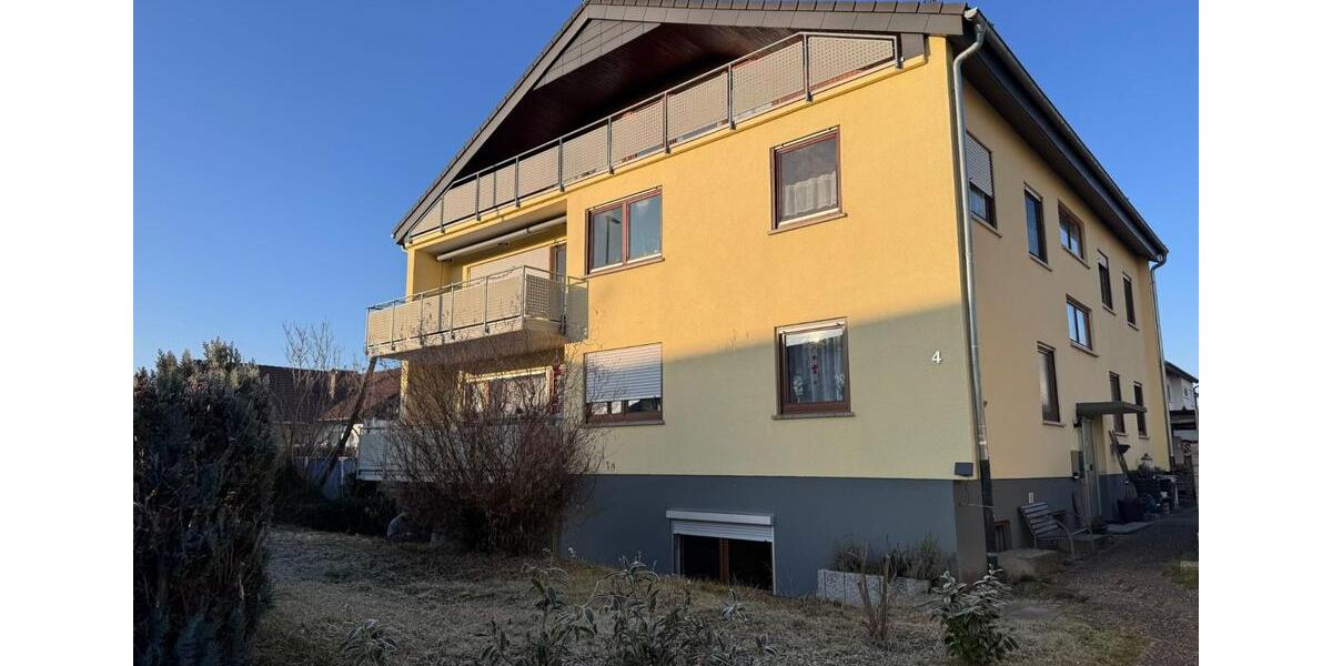 Etagenwohnung Reutlingen Altenburg - 2 Zimmer, 64 m&sup2;, 180.000&euro; | Angebot:25422596
