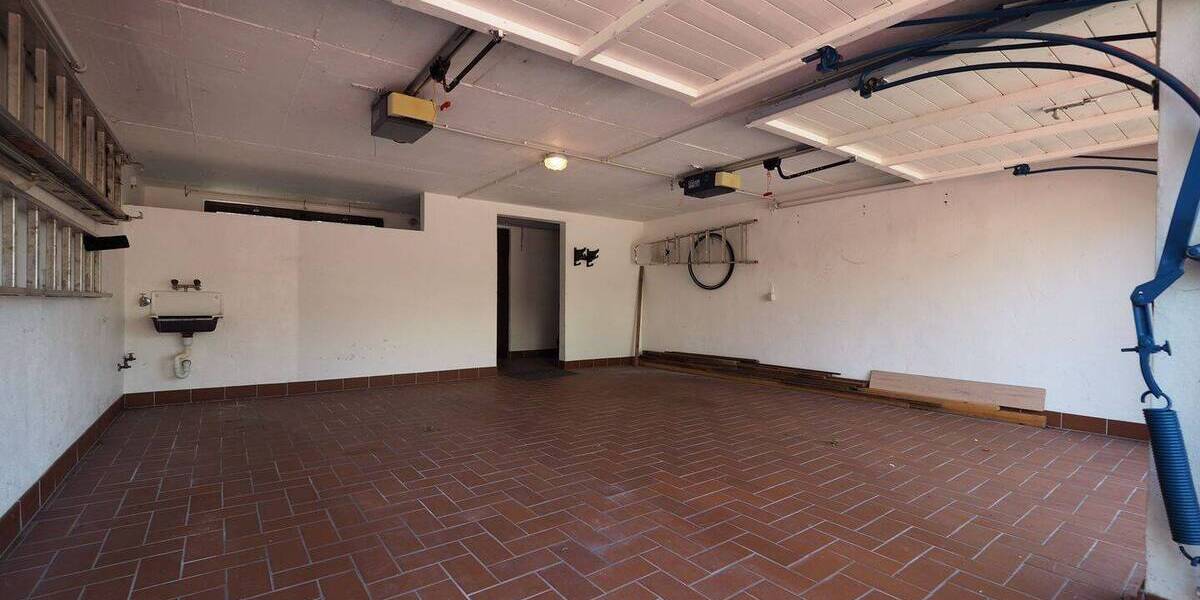 Mehrfamilienhaus, Wohnhaus Ammerbuch Entringen - 7 Zimmer, 236 m&sup2;, 930.000&euro; | Angebot:25686004