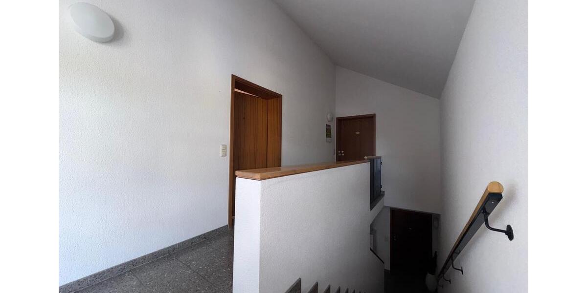 Etagenwohnung Pfullingen - 2 Zimmer, 50 m&sup2;, 700&euro; | Angebot:26686282