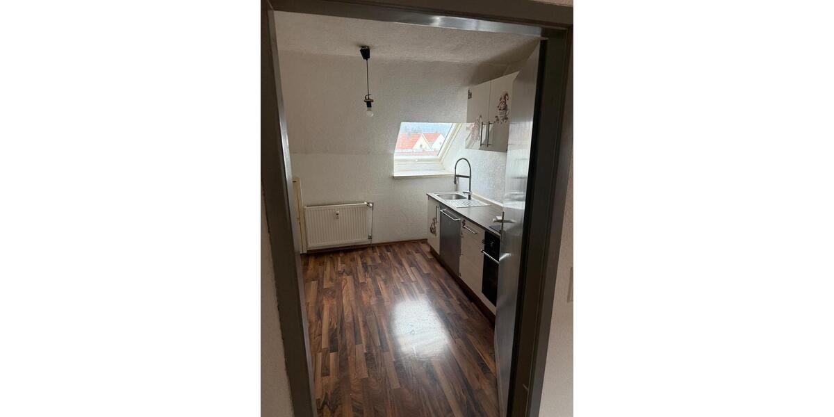 Dachgeschoßwohnung Burladingen - 5 Zimmer, 95 m&sup2;, 700&euro; | Angebot:25173359