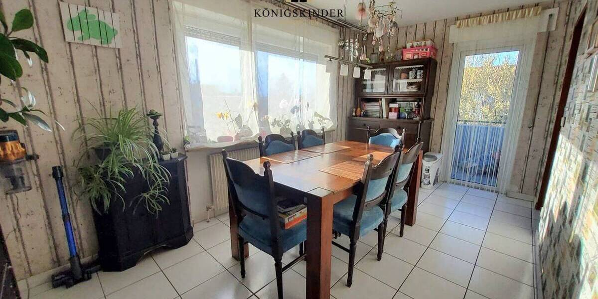Etagenwohnung Esslingen am Neckar Zollberg - 4 Zimmer, 111 m&sup2;, 420.000&euro; | Angebot:26657618