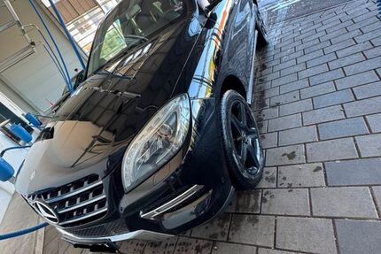 Mercedes-Benz ML 350 255.000 km 13.799 &euro; Reutlingen 72762
