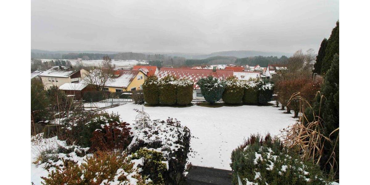 Einfamilienhaus Bad Urach Sirchingen - 4 Zimmer, 104 m&sup2;, 295.000&euro; | Angebot:26037310