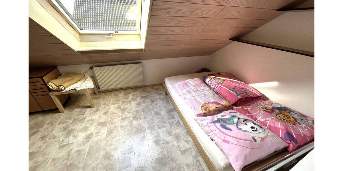 Mehrfamilienhaus, Wohnhaus Ehningen - 9 Zimmer, 250 m&sup2;, 875.000&euro; | Angebot:25654347