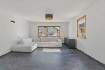 Wohnung Metzingen - 3 Zimmer, 101 m&sup2;, 299.000&euro; | Angebot:27618485