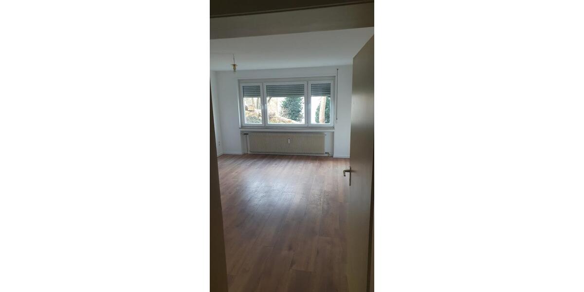 Hochparterre Esslingen am Neckar Hegensberg - 3 Zimmer, 75 m&sup2;, 900&euro; | Angebot:26538984