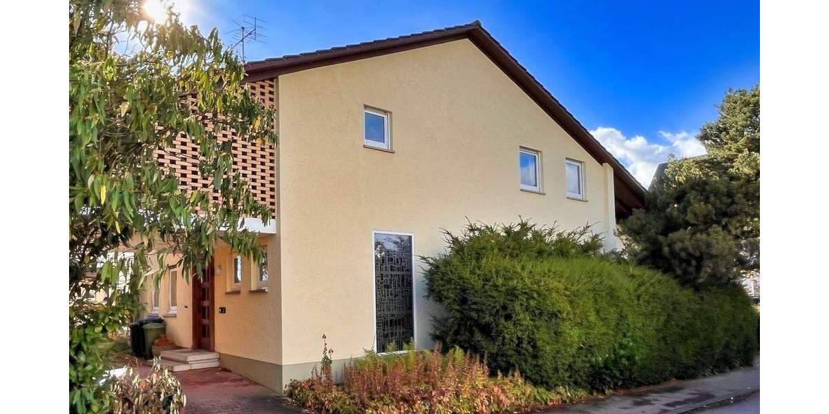 Einfamilienhaus Herrenberg - 7 Zimmer, 200 m&sup2;, 833.000&euro; | Angebot:25704264