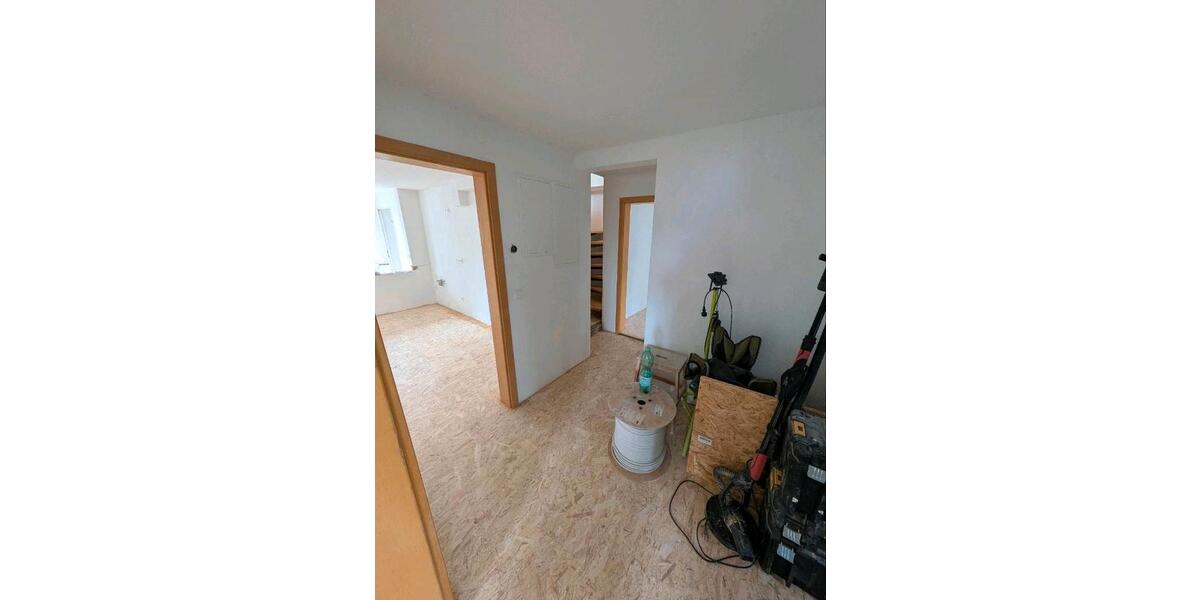 Maisonettenwohnung Oberboihingen - 4.5 Zimmer, 120 m&sup2;, 2.100&euro; | Angebot:26647616