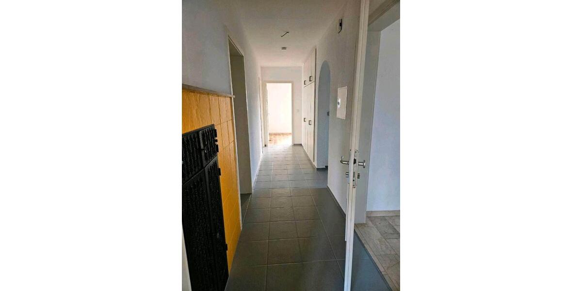 Erdgeschoßwohnung Herrenberg - 3.5 Zimmer, 90 m&sup2;, 1.400&euro; | Angebot:26041986