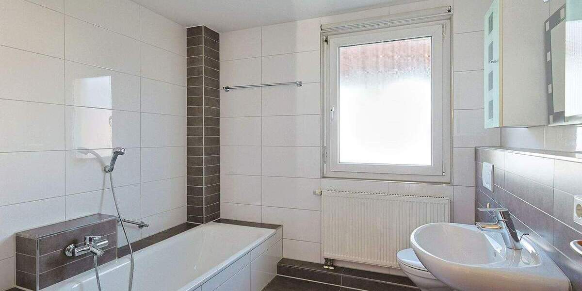 Doppelhaushälfte Nufringen - 6 Zimmer, 180 m&sup2;, 695.000&euro; | Angebot:25682126