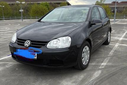 VW Golf 128.000 km 3.150 &euro; Maichingen 71069