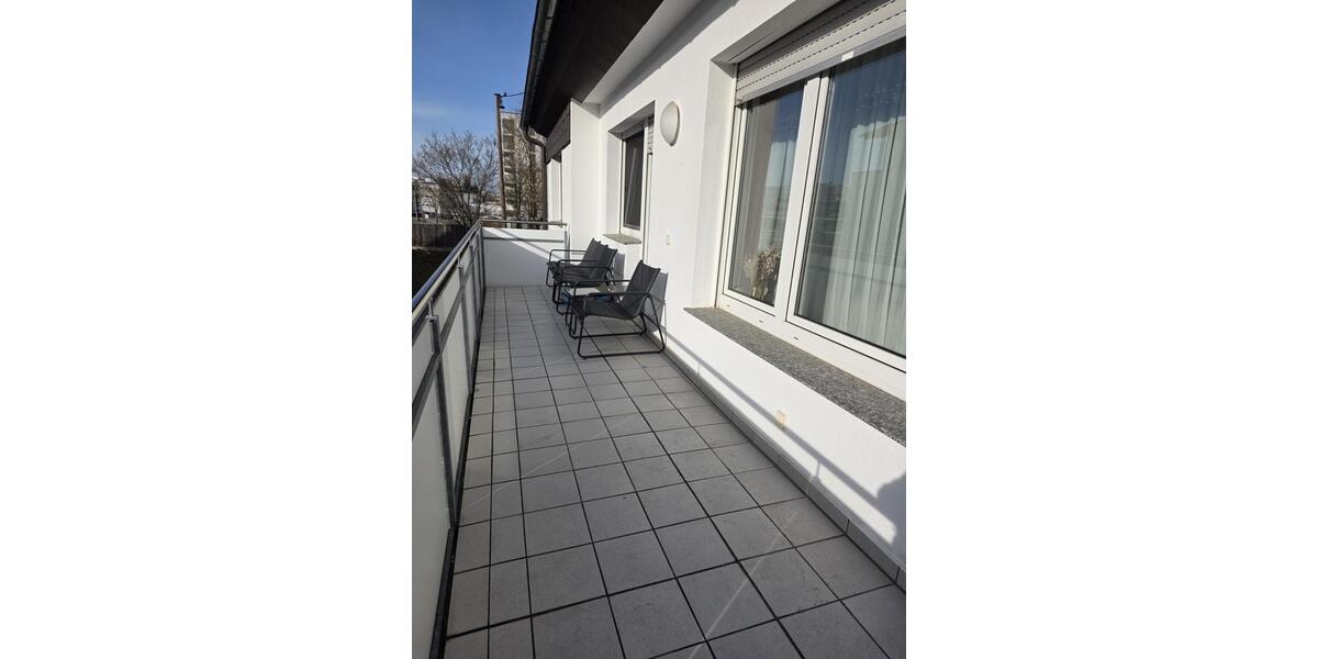 Etagenwohnung Waldenbuch - 3.5 Zimmer, 95 m&sup2;, 1.270&euro; | Angebot:25989278