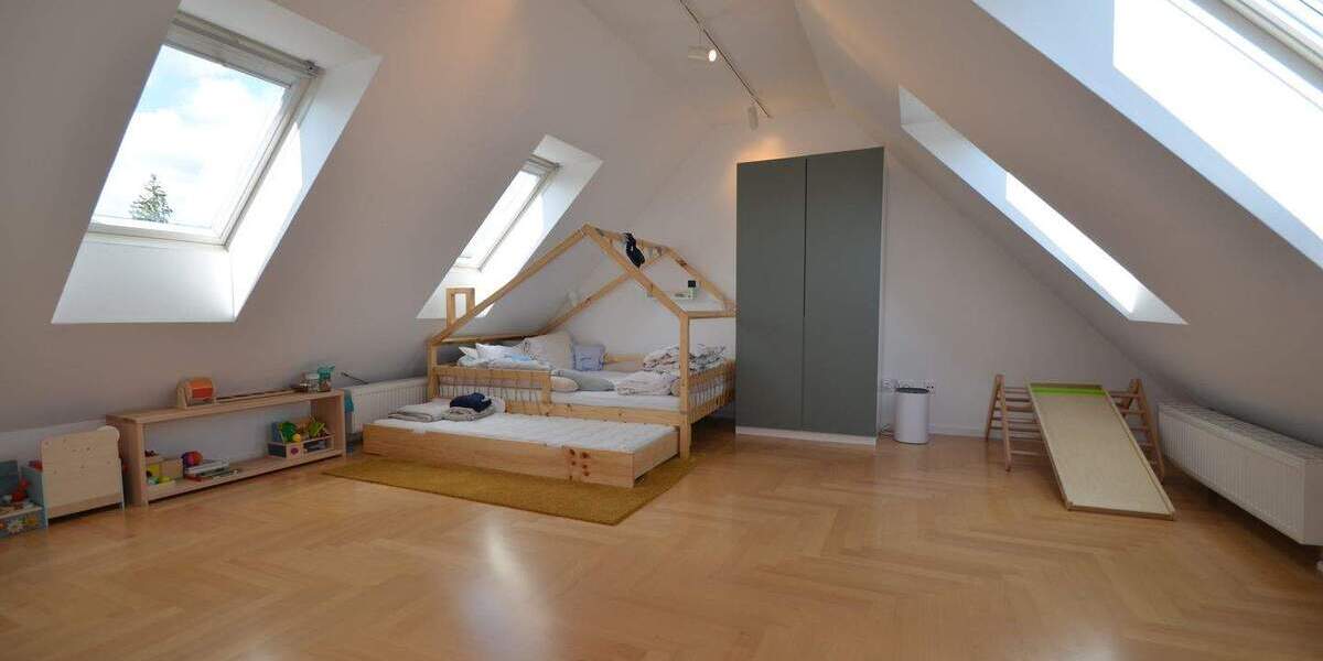 Etagenwohnung Böblingen - 4 Zimmer, 220 m&sup2;, 905.000&euro; | Angebot:25704223