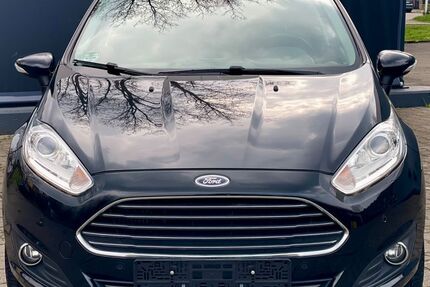 Ford Fiesta 121.830 km 6.500 &euro; Pfullingen 72793