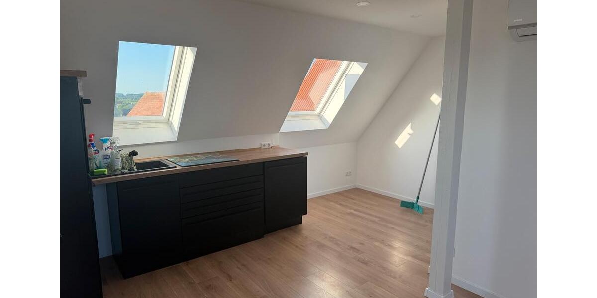 Dachgeschoßwohnung Neustetten - 3 Zimmer, 50 m&sup2;, 725&euro; | Angebot:27616392