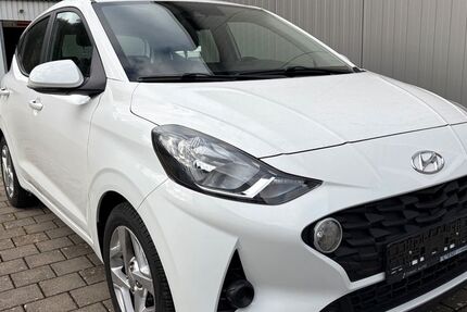 Hyundai i10 15.800 km 13.990 &euro; Filderstadt 70794