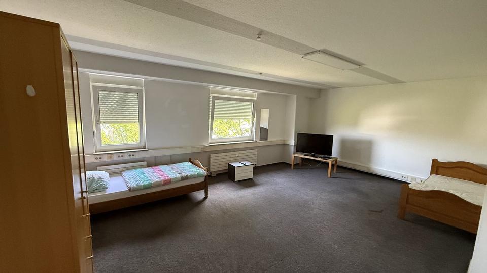 Dachgeschoßwohnung Hochdorf - 4.5 Zimmer, 135 m&sup2;, 900&euro; | Angebot:25789597