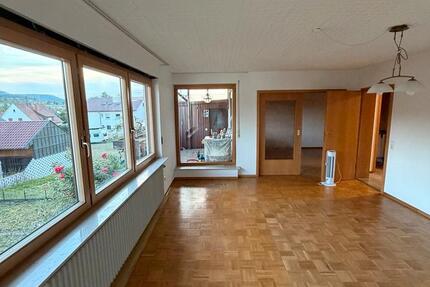 Haus Dettingen an der Erms - 4 Zimmer, 114 m&sup2;, 1.500&euro; | Angebot:27620230