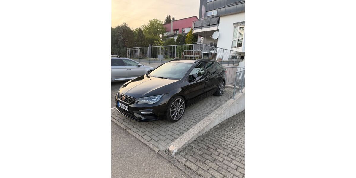 Seat Leon 50.000 km 22.999 &euro; Herrenberg 71083