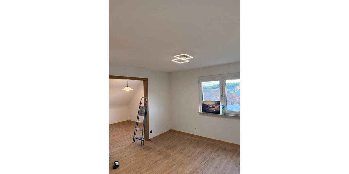 Etagenwohnung Denkendorf - 5 Zimmer, 120 m&sup2;, 1.500&euro; | Angebot:27553329