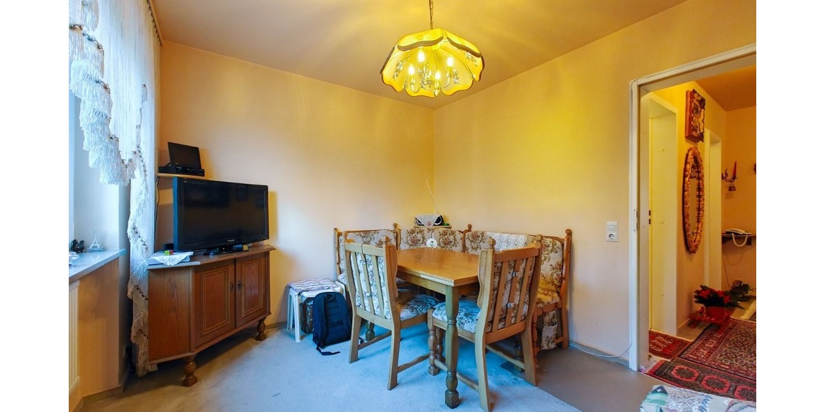 3-Zimmer Wohnung mit Tiefgaragenstellplatz und Balkon - 3- Reutlingen Baden-Württemberg | Angebot:24795926