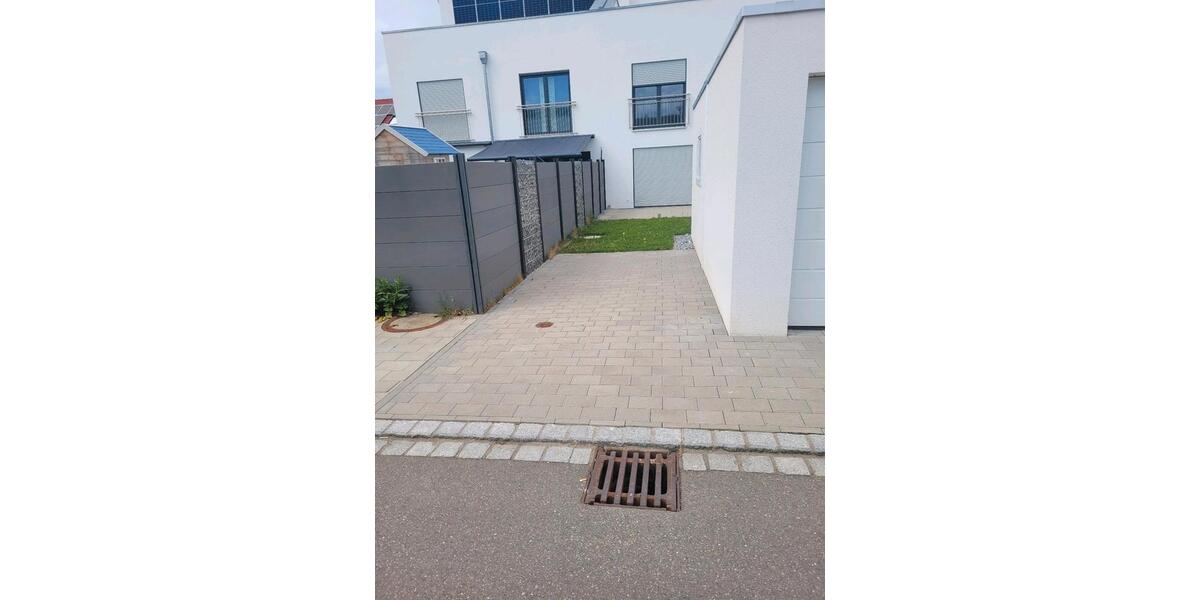 Etagenwohnung Kirchentellinsfurt - 1 Zimmer, 170 m&sup2;, 700&euro; | Angebot:25415723