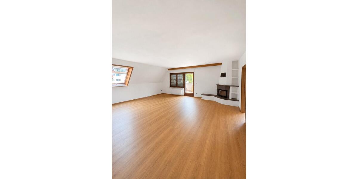 Dachgeschoßwohnung Kirchheim unter Teck - 4 Zimmer, 146 m&sup2;, 1.850&euro; | Angebot:27543065