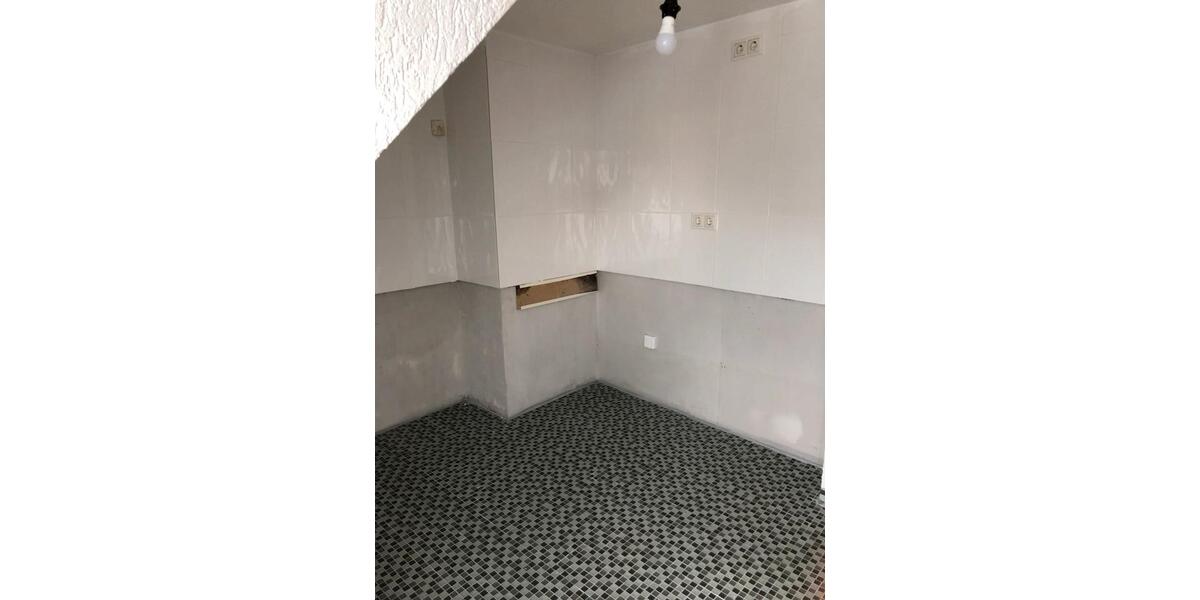 Dachgeschoßwohnung Kirchheim unter Teck - 4.5 Zimmer, 120 m&sup2;, 265.000&euro; | Angebot:23394841