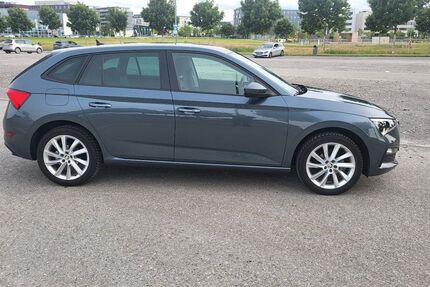 Skoda Scala 60.000 km 11.500 &euro; Böblingen 71032
