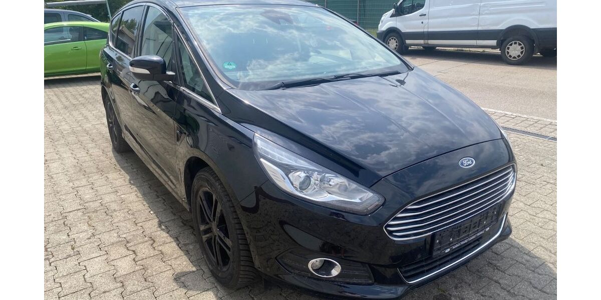 Ford S-Max 97.000 km 13.900 &euro; Ofterdingen 72131