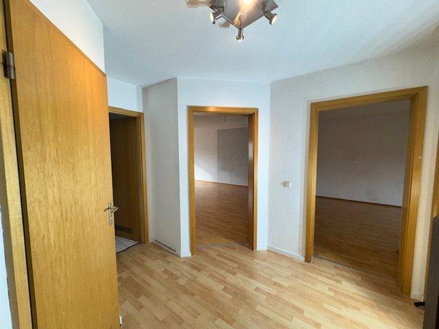 Etagenwohnung Frickenhausen - 3.5 Zimmer, 80 m&sup2;, 250.000&euro; | Angebot:26039120