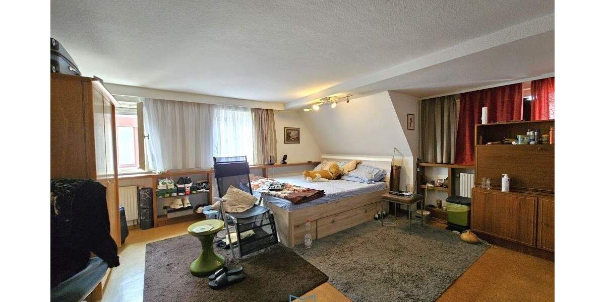 Mehrfamilienhaus, Wohnhaus Kirchheim unter Teck Kirchheim - 7 Zimmer, 208 m&sup2;, 685.000&euro; | Angebot:25677415