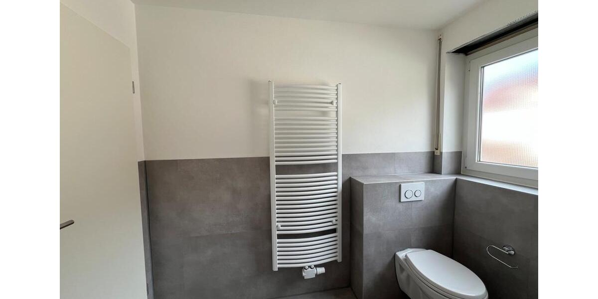 Etagenwohnung Eningen unter Achalm - 3 Zimmer, 74 m&sup2;, 1.285&euro; | Angebot:26041296